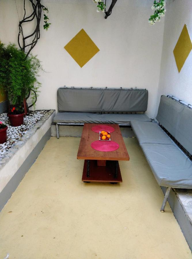 Apartment Exotic Garden Мостар Екстериор снимка