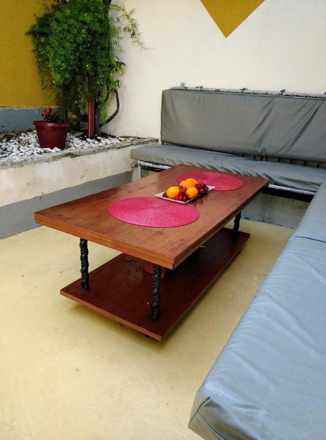 Apartment Exotic Garden Мостар Екстериор снимка