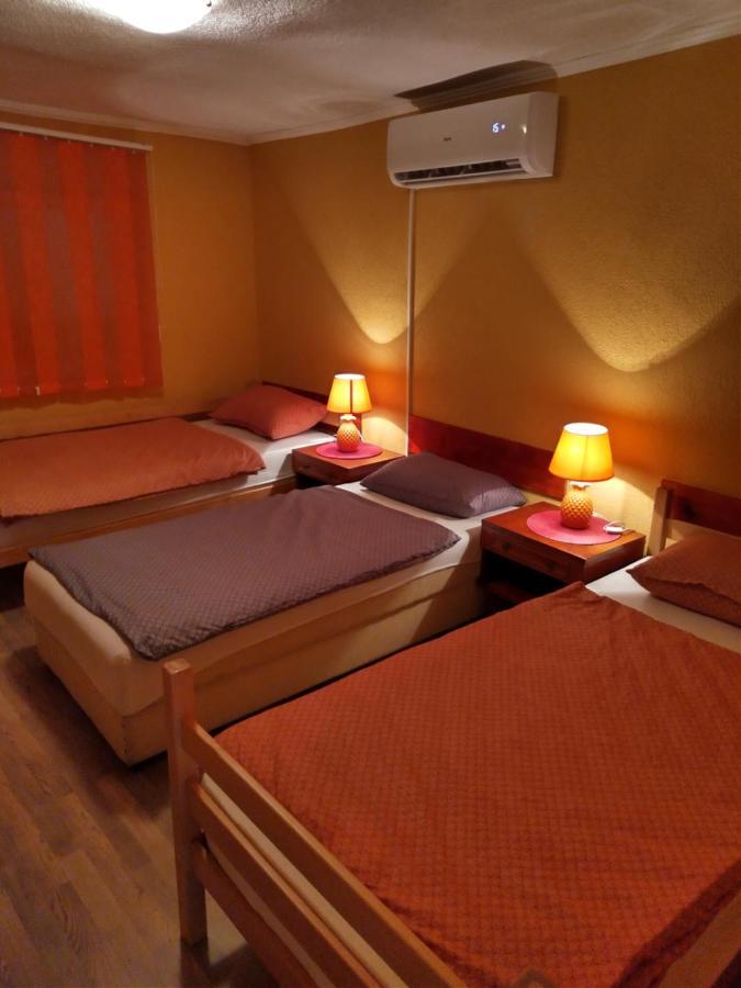 Apartment Exotic Garden Мостар Екстериор снимка